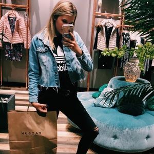 Meet your Posher, Noelle